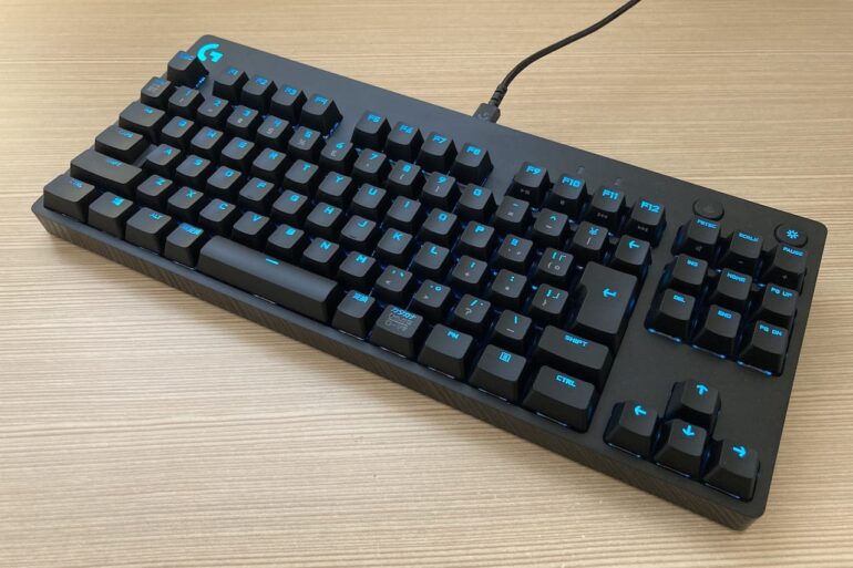 Logicool G Pro X Keyboard 01